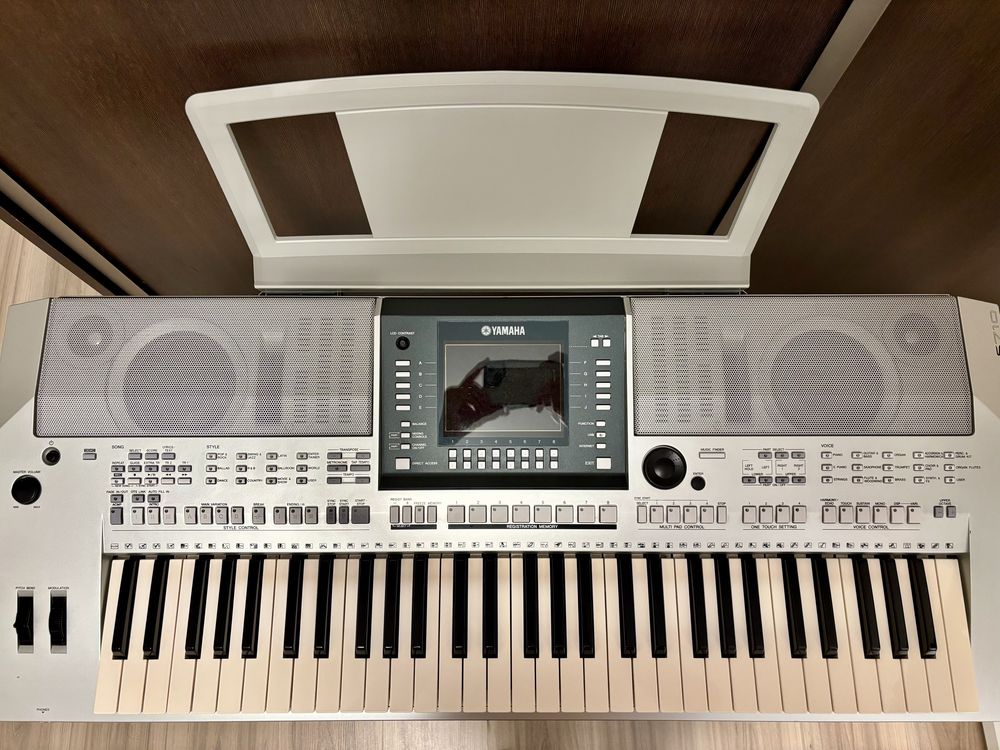 Yamaha PSR-S710 – keyboard w świetnym stanie + akcesoria