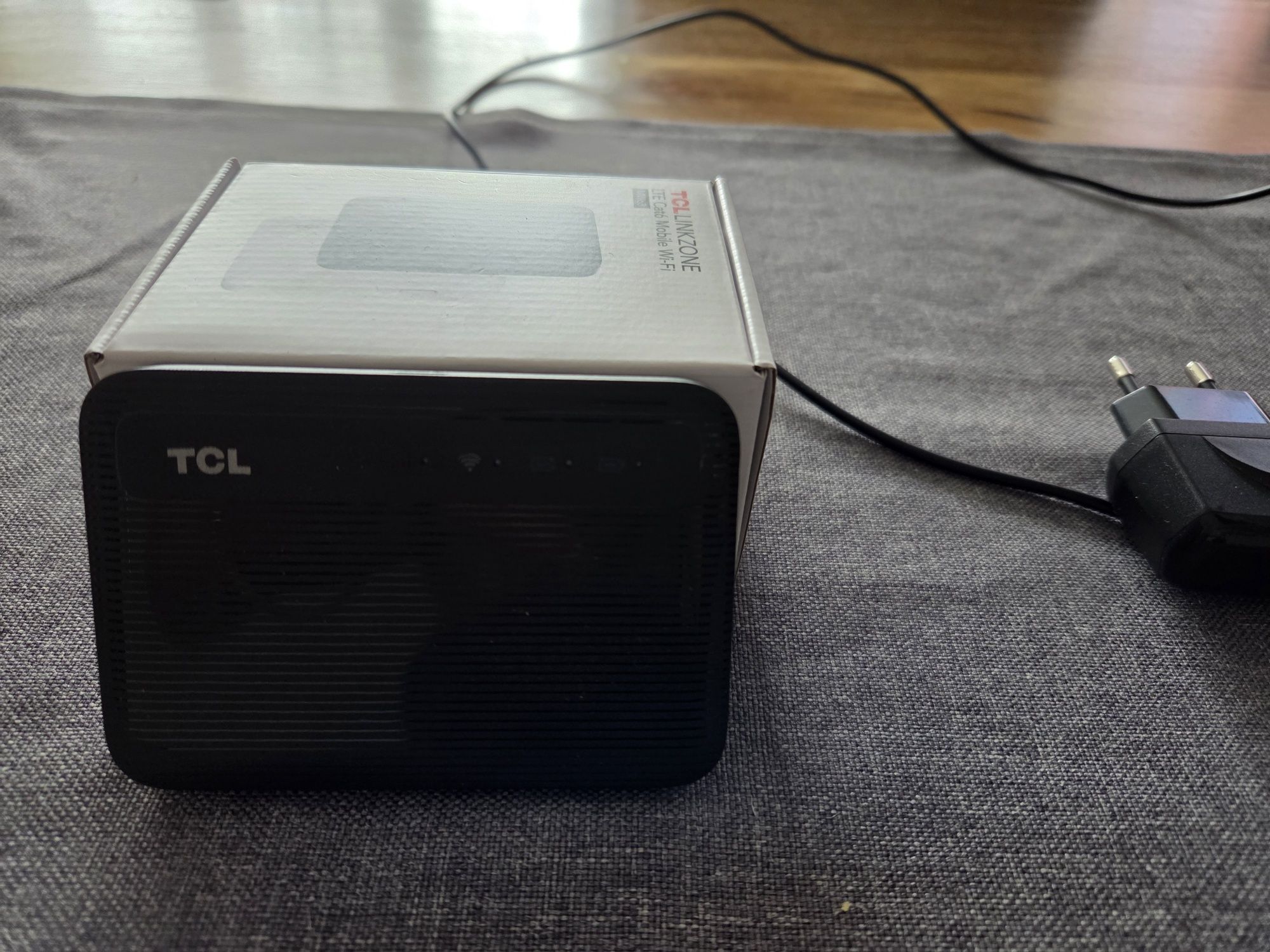 Router TCL stan idealny