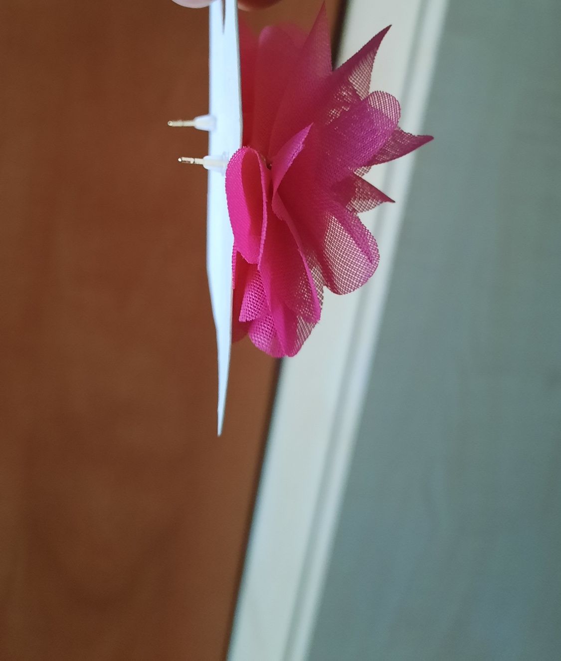 Kolczyki sztyfty kwiaty materiałowe fuksja róż