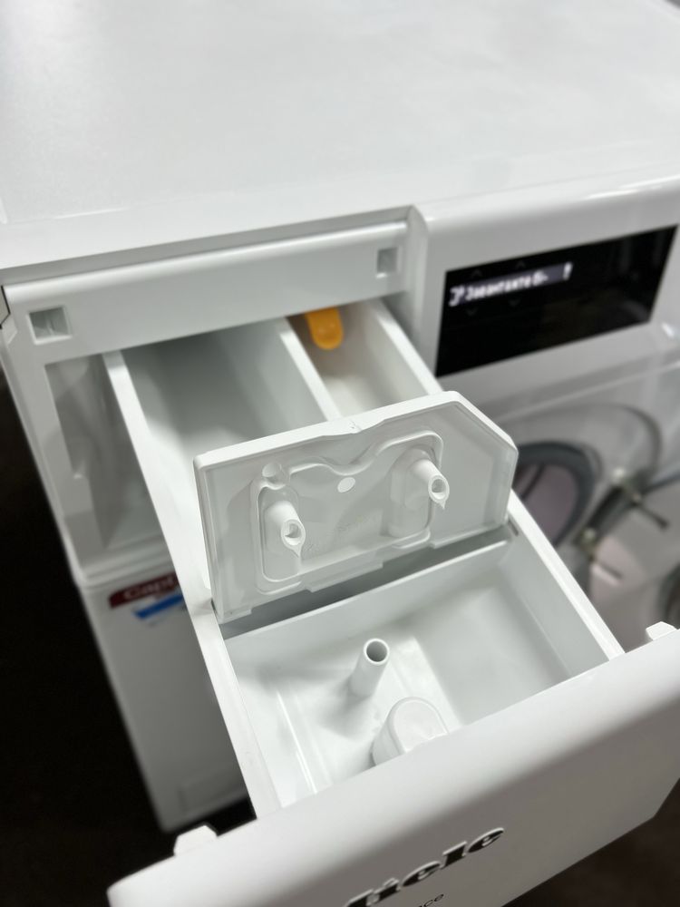 Пральна машина Miele WEG 675 Miele  WEI 875 ІДЕАЛЬНИЙ СТАН GERMANY