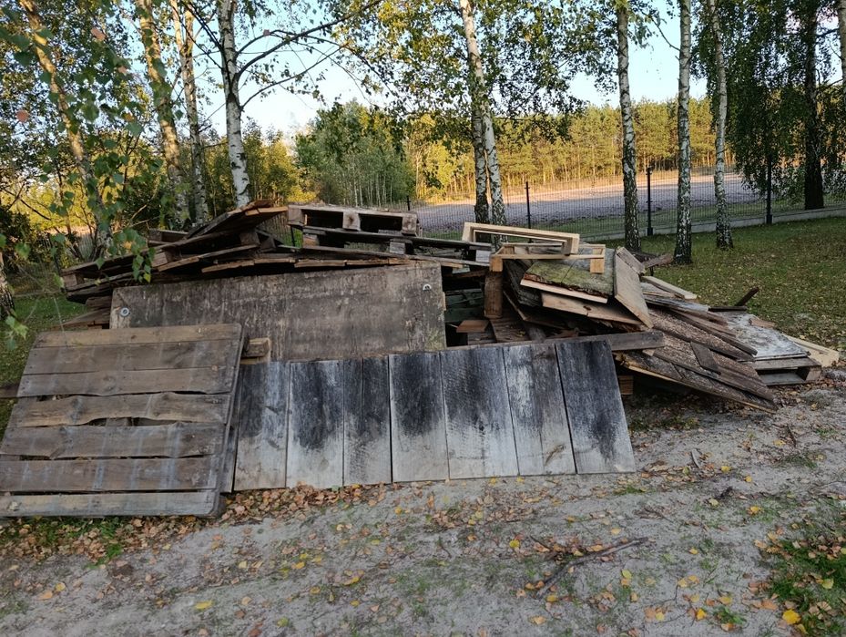 Drzewo deski palety opał