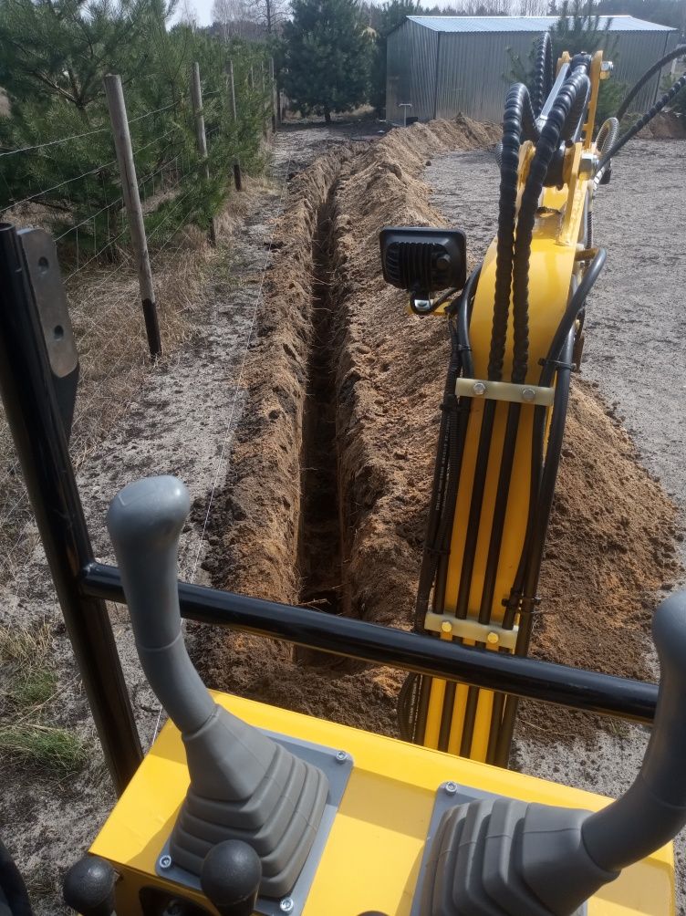 Usługi minikoparką,usługi transportowe busem