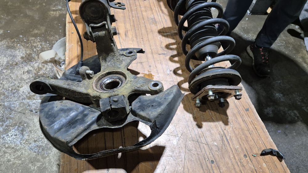 Zwrotnica mcpherson  lewy mazda cx7 cx-7 Europa bdb stanie