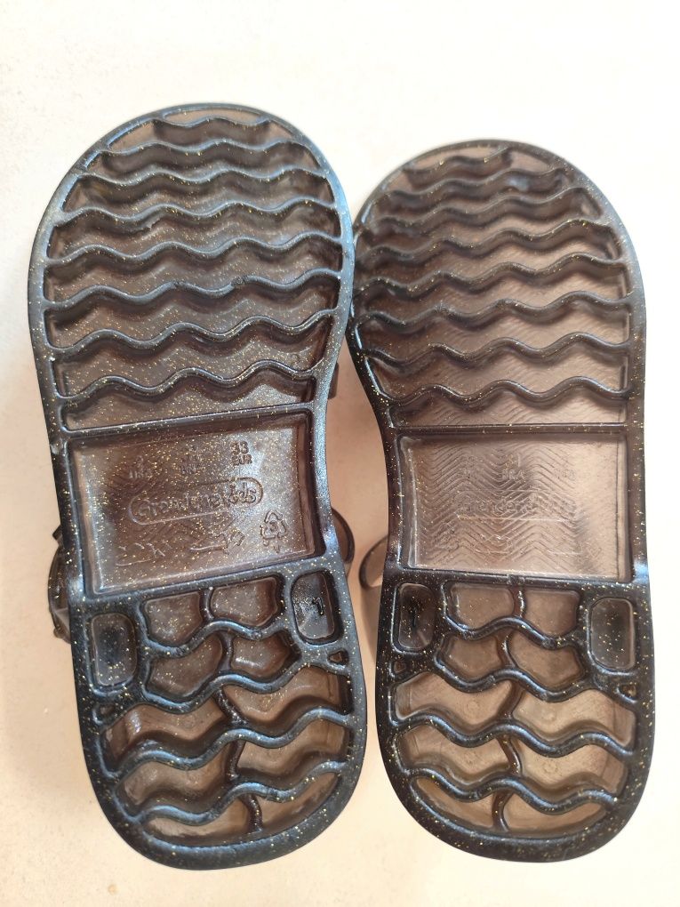 Barbie Aqua Shoes marca Grandene (T. 33)