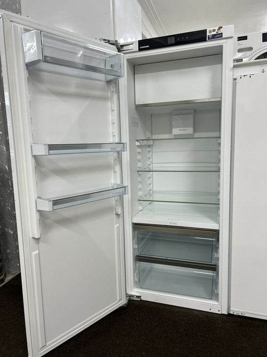 Вбудований Miele  холодильник з морозилкою від 85 см до 177см