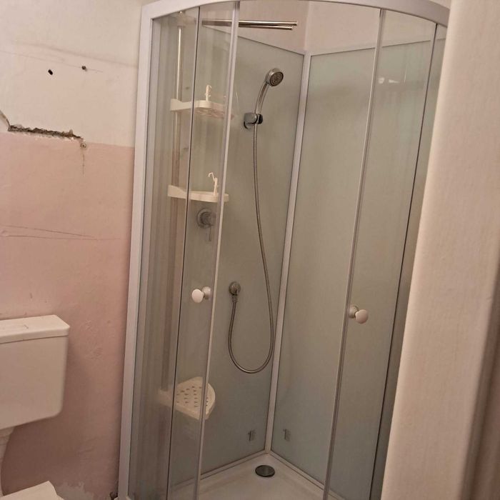 Kabina prysznicowa 90 z brodzikiem (wolnostojąca)