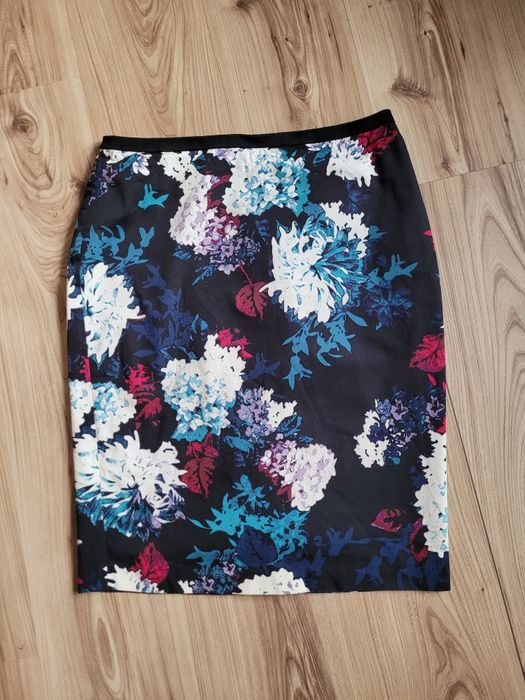 Ołówkowa spódniczka w barwne kwiaty wzory M&S Woman M L