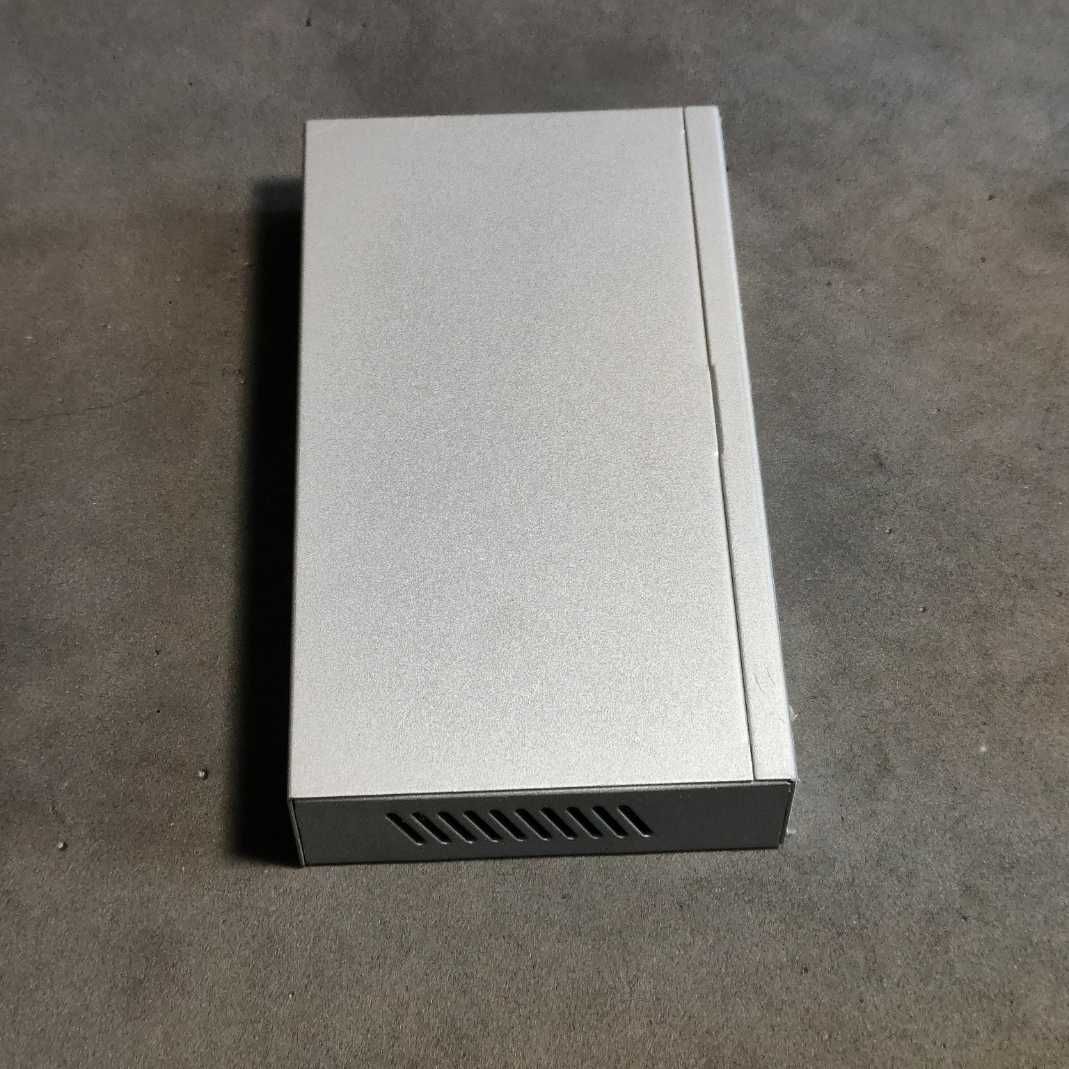 Switch Komputerowy Przekaźnik Ethernet 8 portów (8x10/100Mbit)