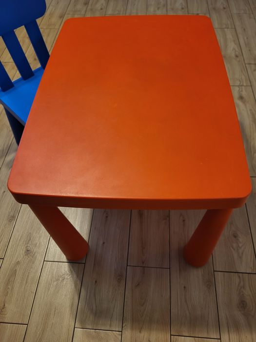 Stolik i krzesło dzieciece