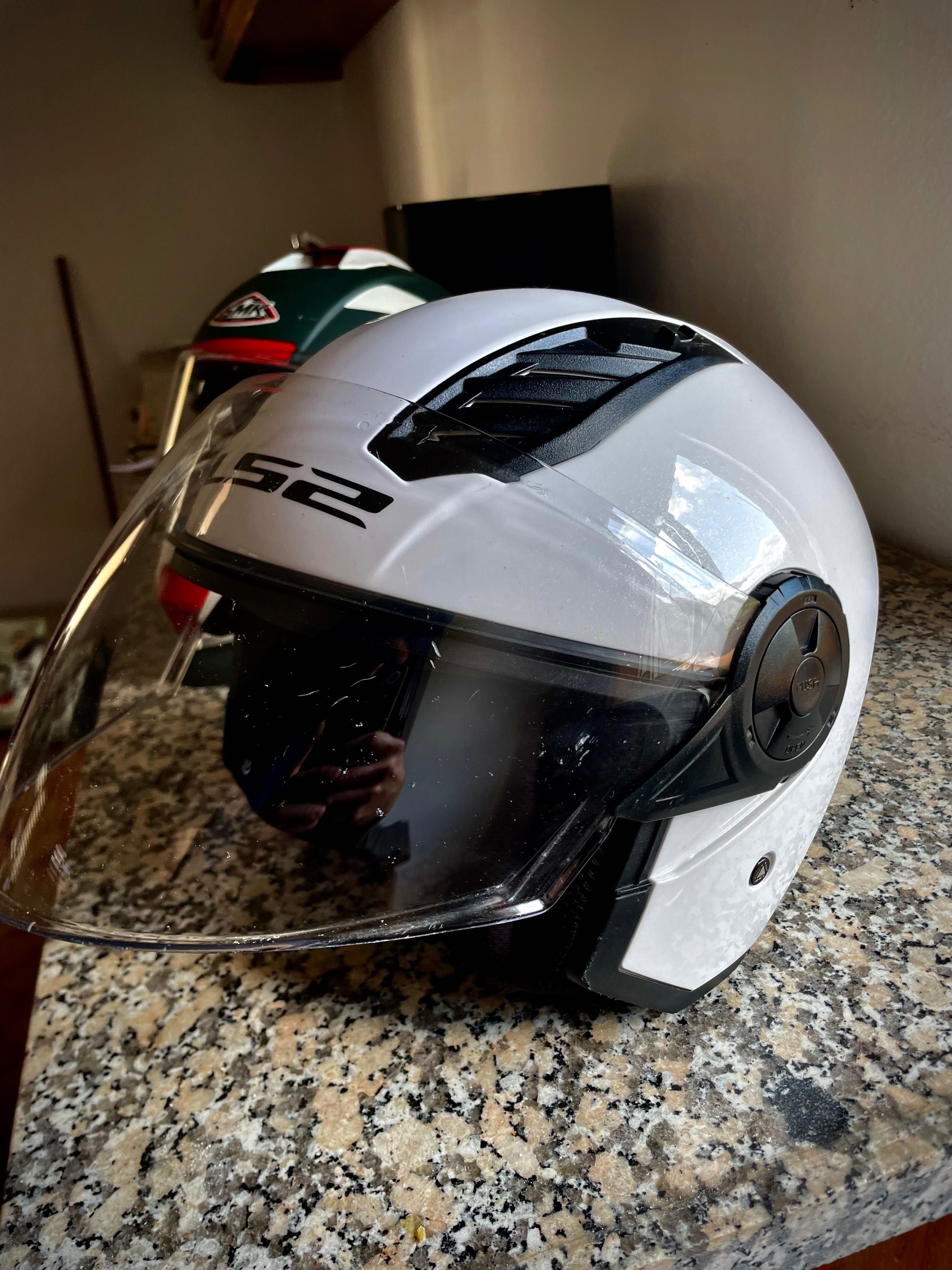 Capacete SMK e LS2