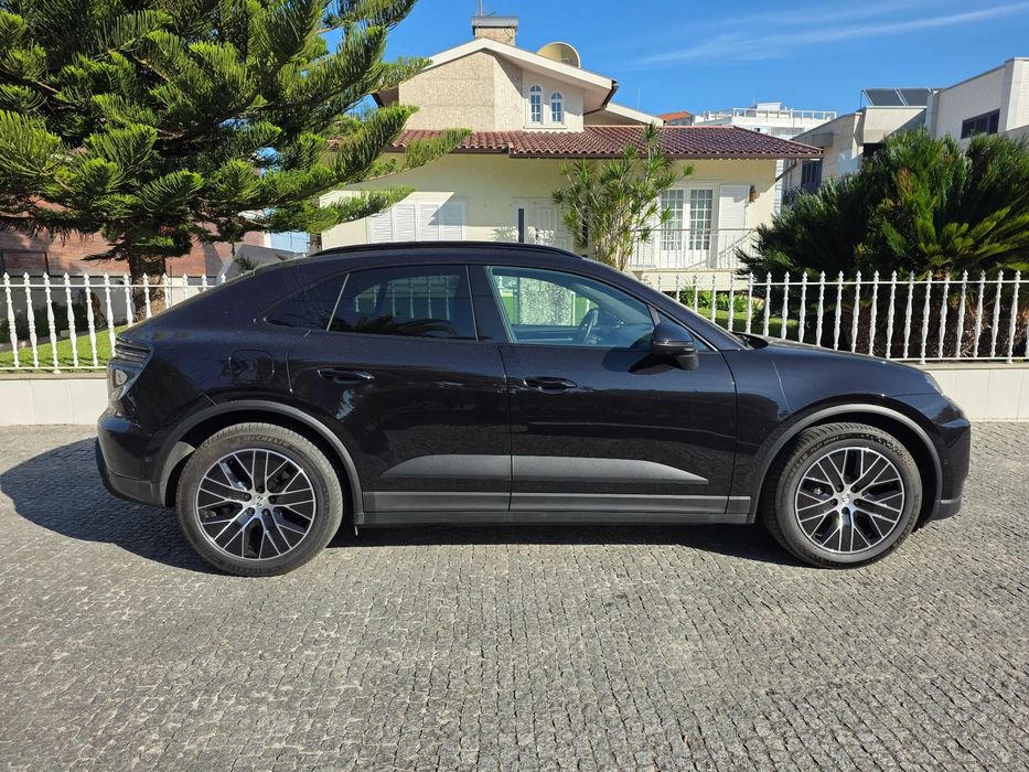 Porsche Macan Standard