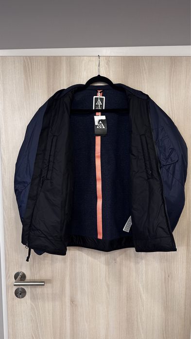 Чоловічий бомбер Nike ACG розмір M