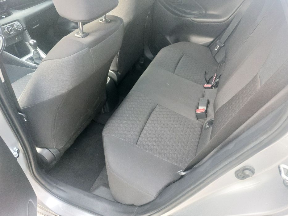 Toyota yaris IV 2023r 1.5 świeże, jeszcze na gwarancji fabrycznej full