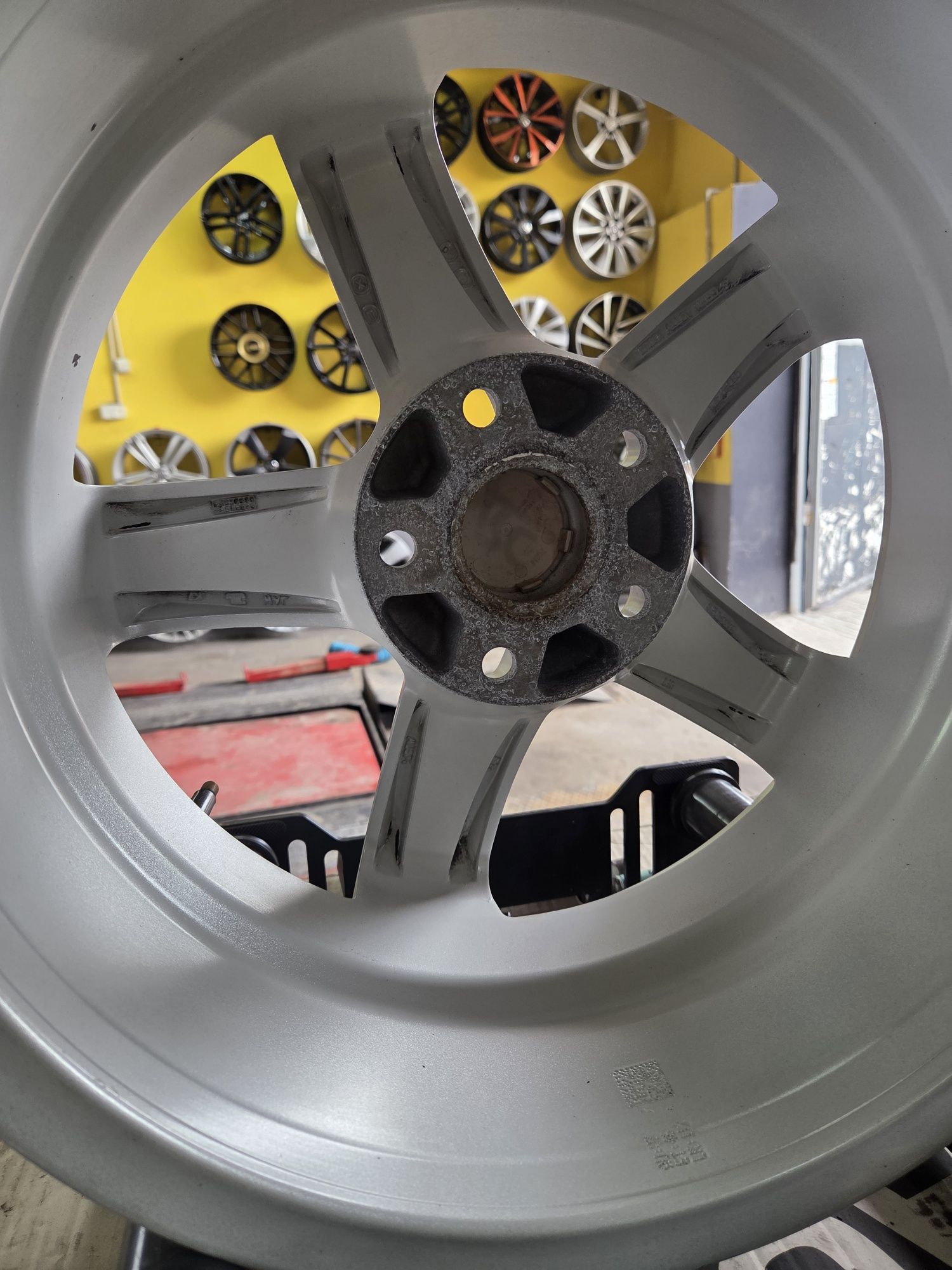 Felgi Aluminiowe 5x112 6,5Jx16 ET 46 Audi Seat Skoda Volkswagen