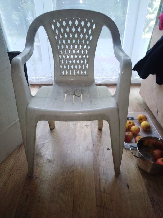 Plastikowe krzesło ogrodowe