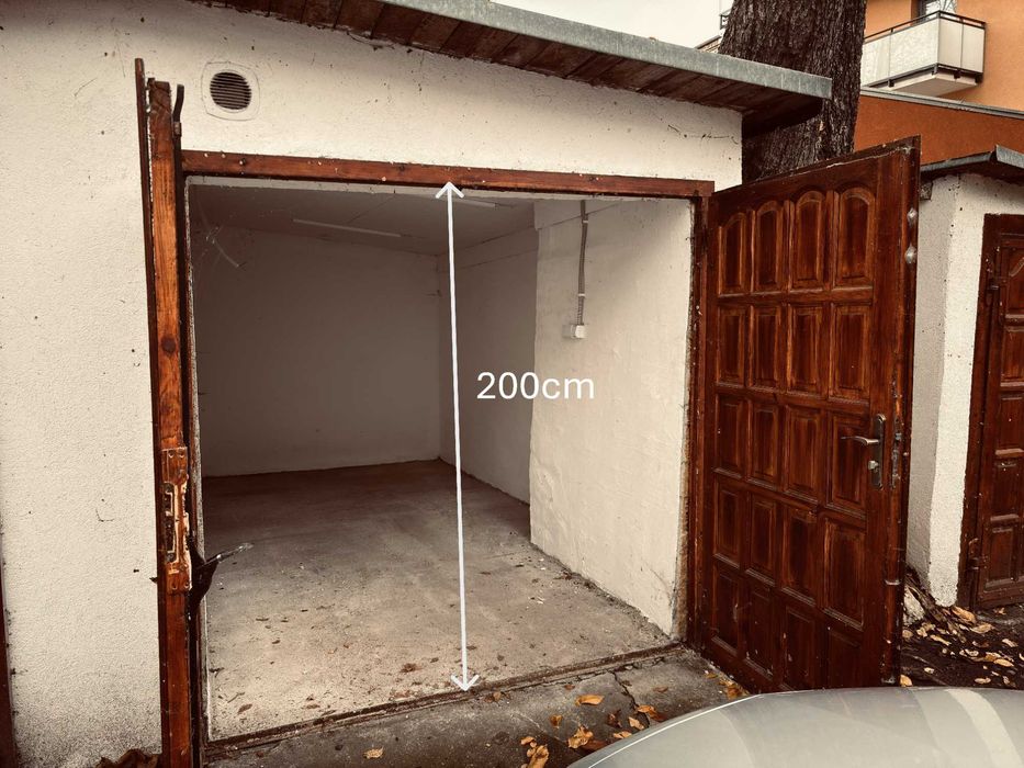 Garaż do wynajęcia /// 10,40 m2 /// Królowej Jadwigi 7 /// 350zł