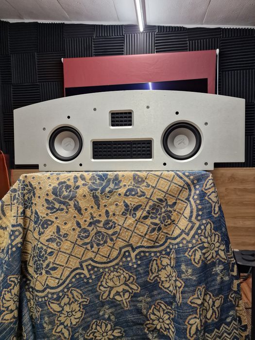 Coluna central Martin Logan fresco