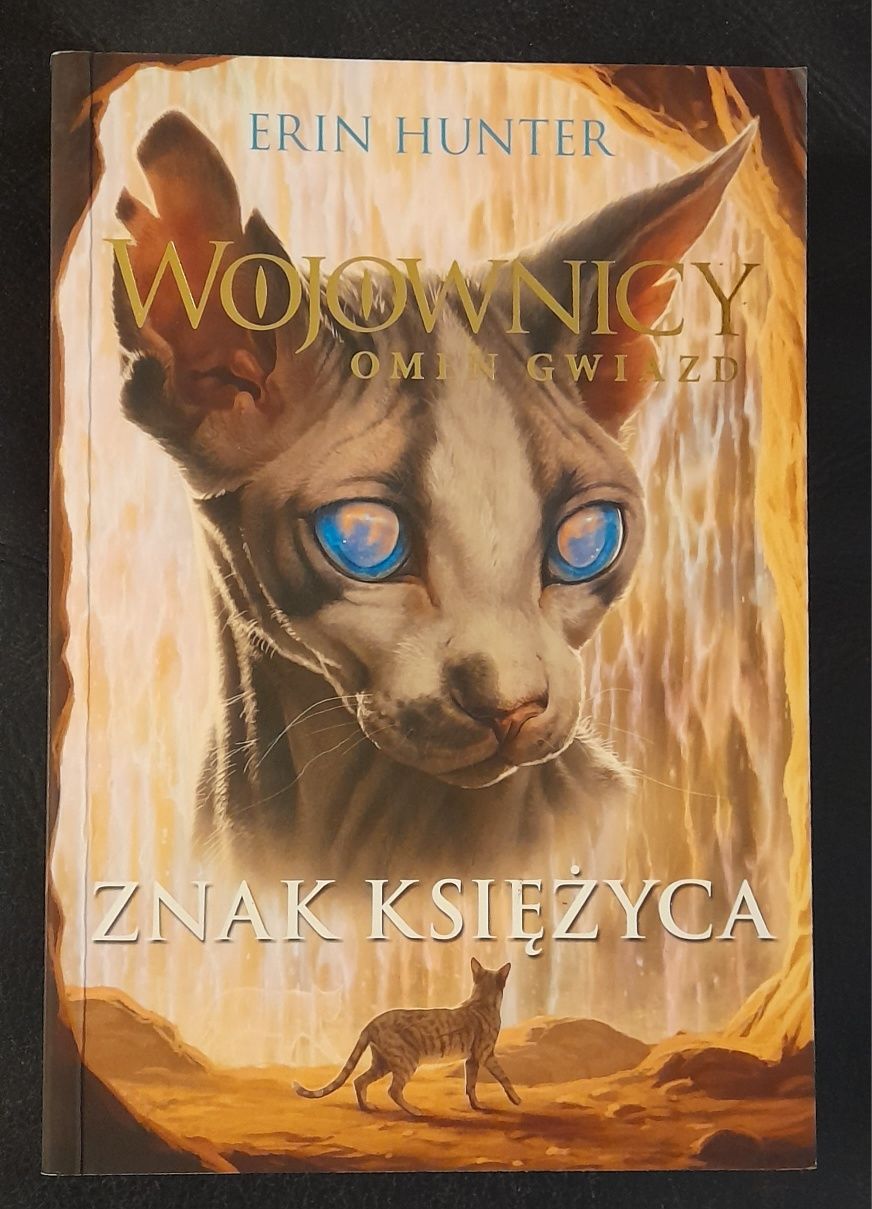 Wojownicy Omen gwiazd Znak księżyca  Erin Hunter