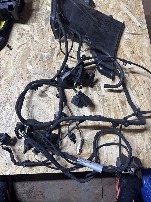 Проводка переднього бампера AUDI E-tron