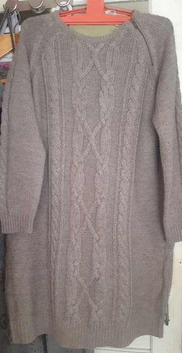 Тепла в"язана  фабрична сукня, не розтягується!