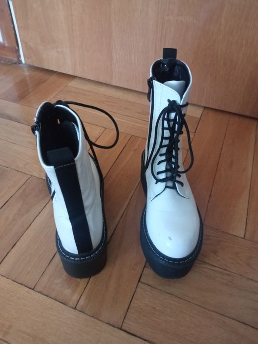 Buty damskie na platformie