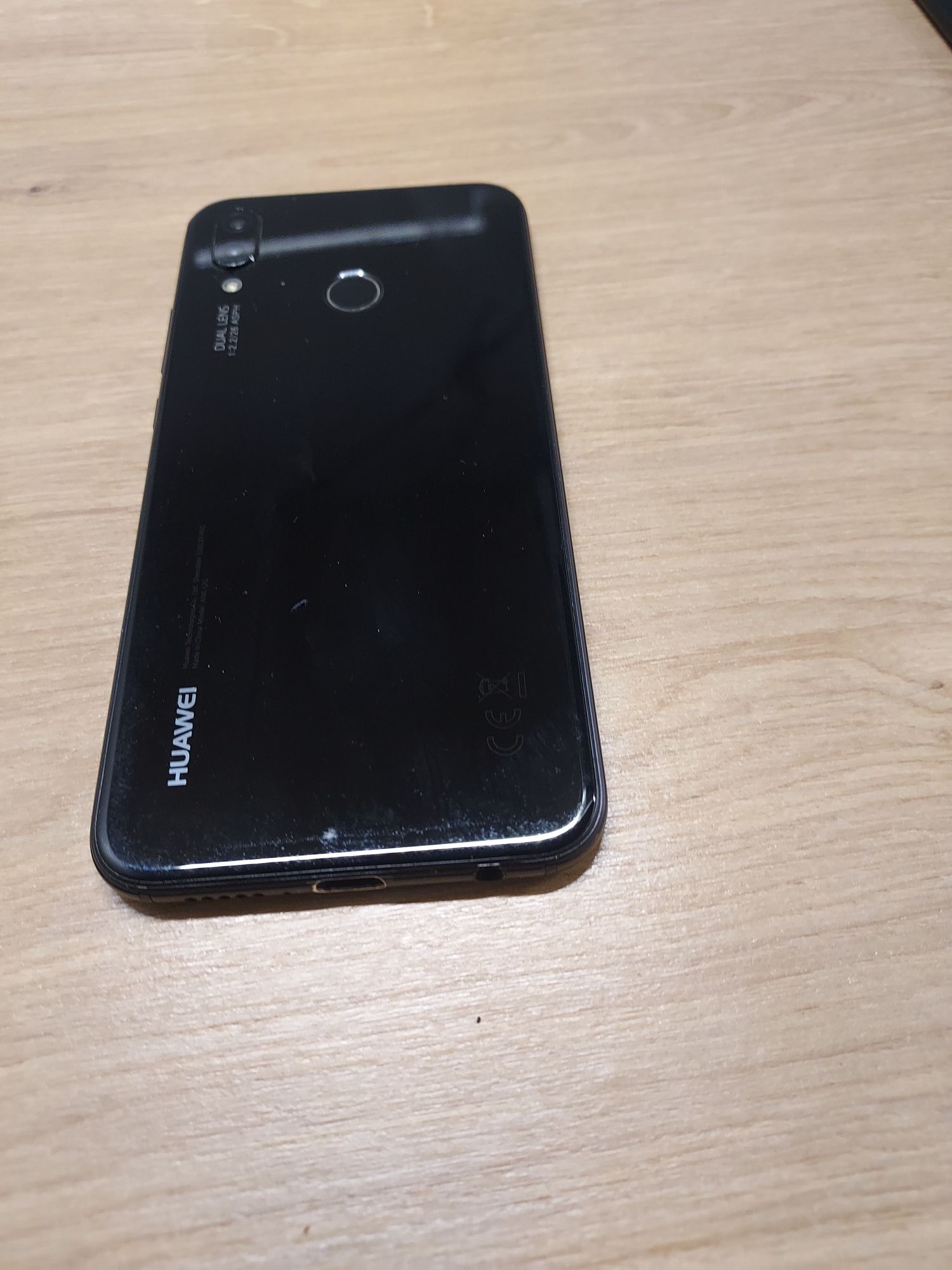 Sprzedam telefon Huawei P 20 lite