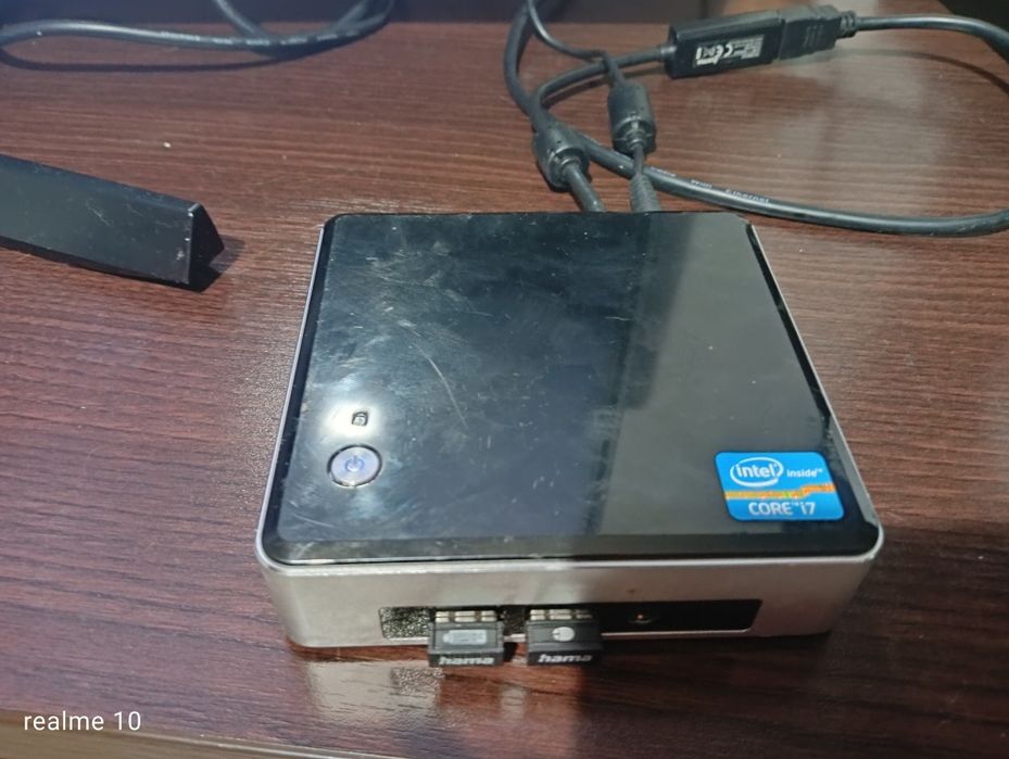 Intel NUK mini komputer