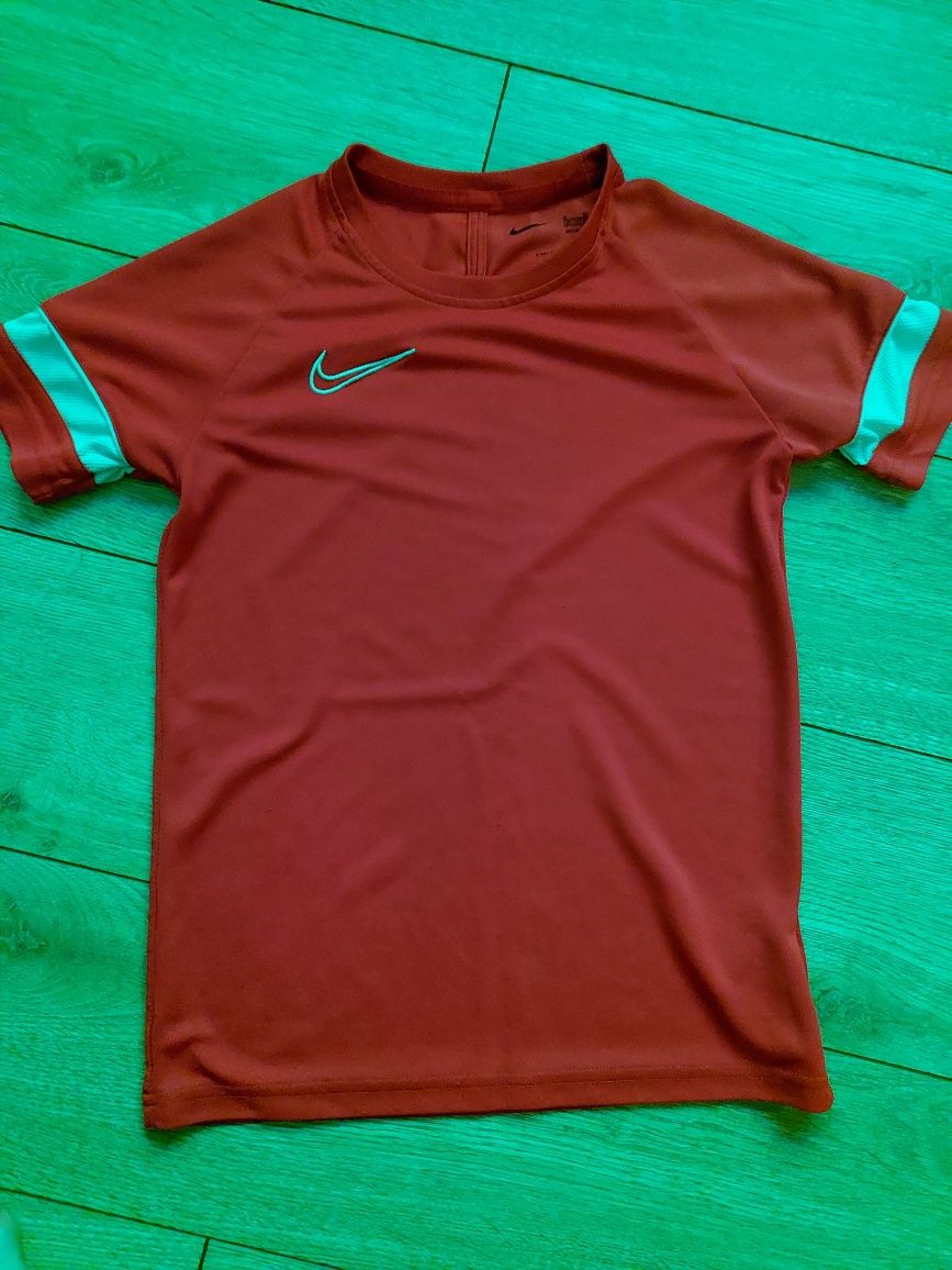Koszulja dziecięca Nike Dri Fit 137-147
