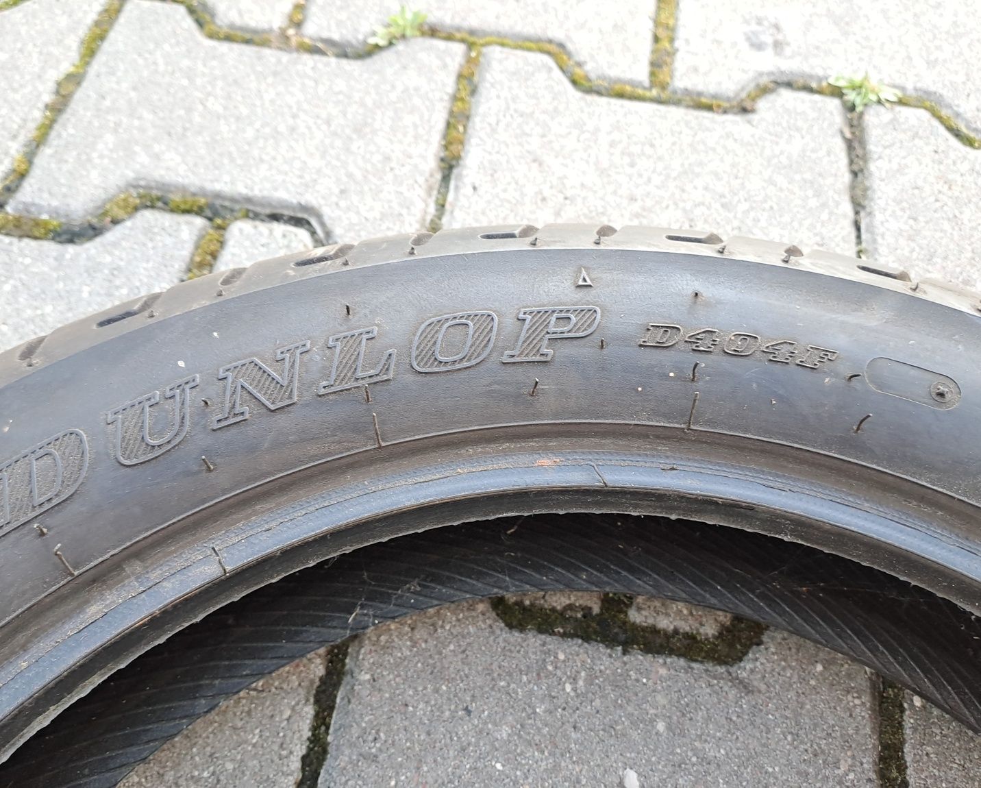 Sprzedam oponę Dunlop 130/90 16