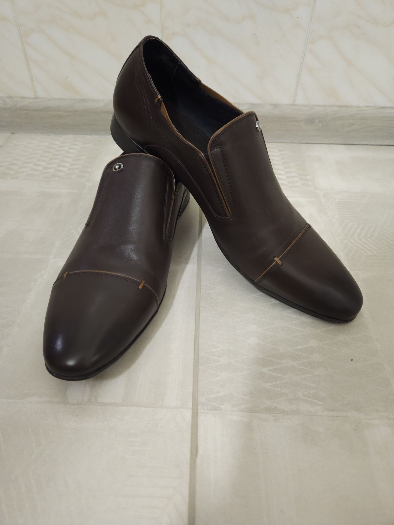 Мужские туфли, коричневые, НОВЫЕ, 44 размер, 29,5-30 см