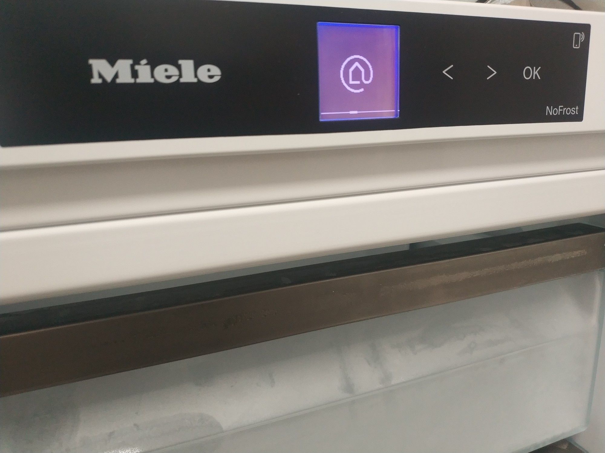 Встраиваемая морозильная камера Miele FNS 7140 NoFrost 2023