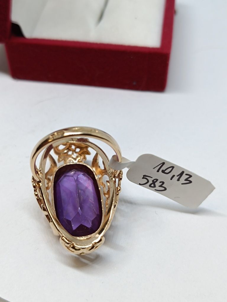 Złoty pierścionek z fioletowym oczkiem złoto 583 rozmiar 16
