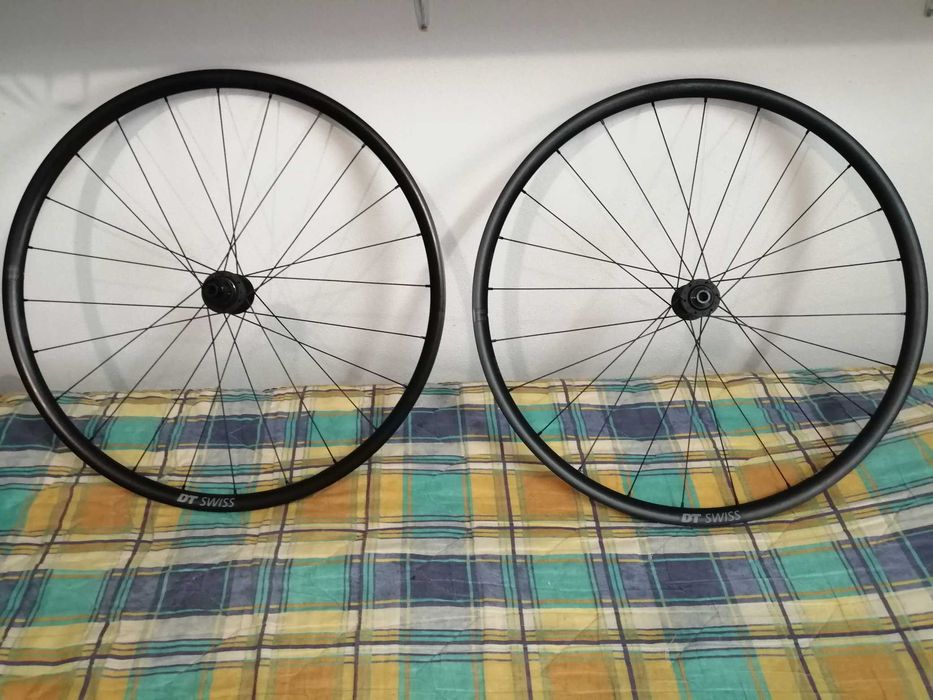 Rodas de estrada DT Swiss Endurance LN - p/discos (NOVAS!)