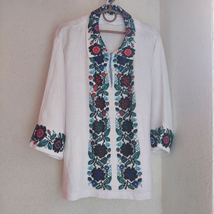 Чоловіча сорочка вишита чеським бісером