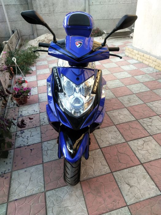 Продам Скутер . Spark  150 кубов состояние неплохое 2020 года выпуска