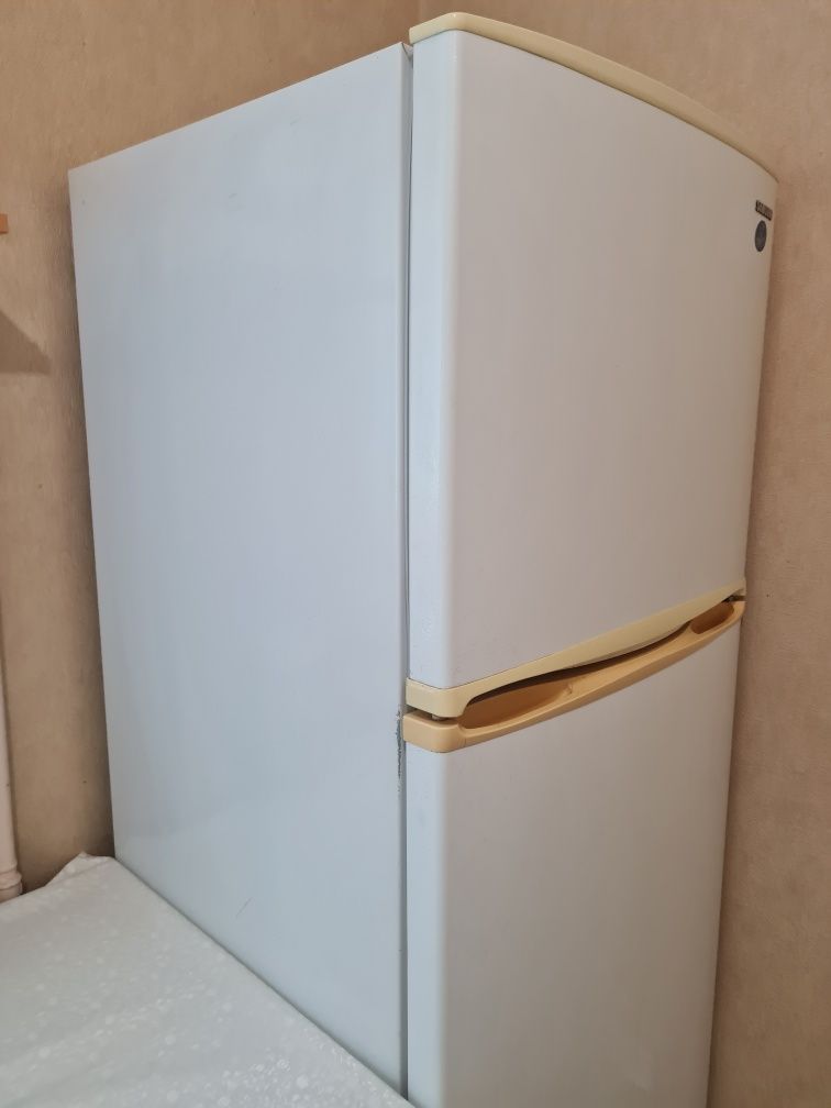 Холодильник Samsung RT34MBSW1