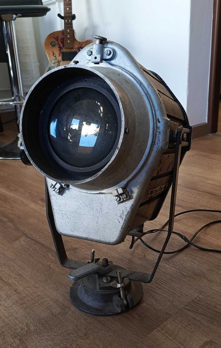 Reflektor Studiotechnik Berlin Typ 711