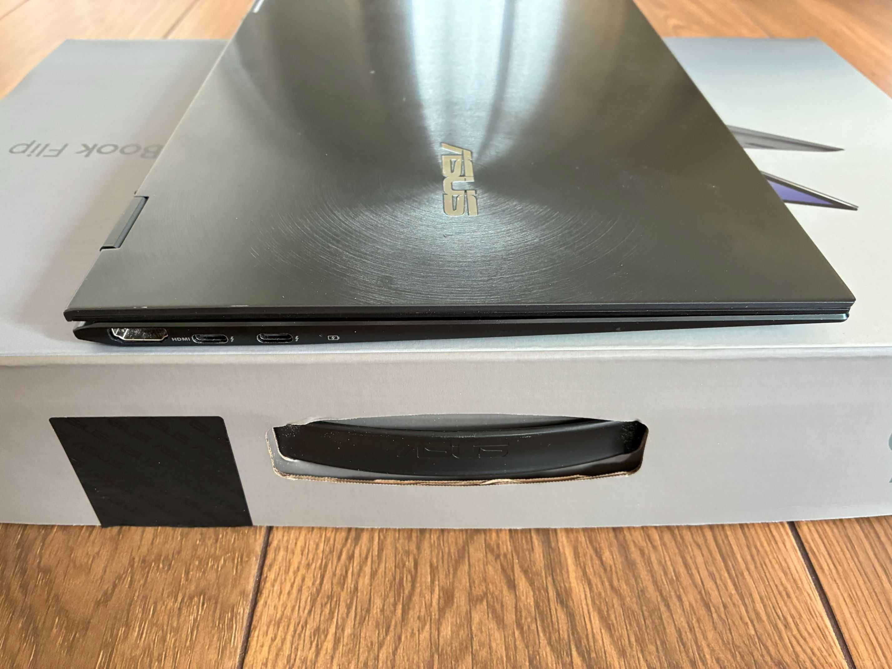 ASUS ZenBook Flip UX363J, ekran 13,3", RAM 16GB, SSD 512GB.