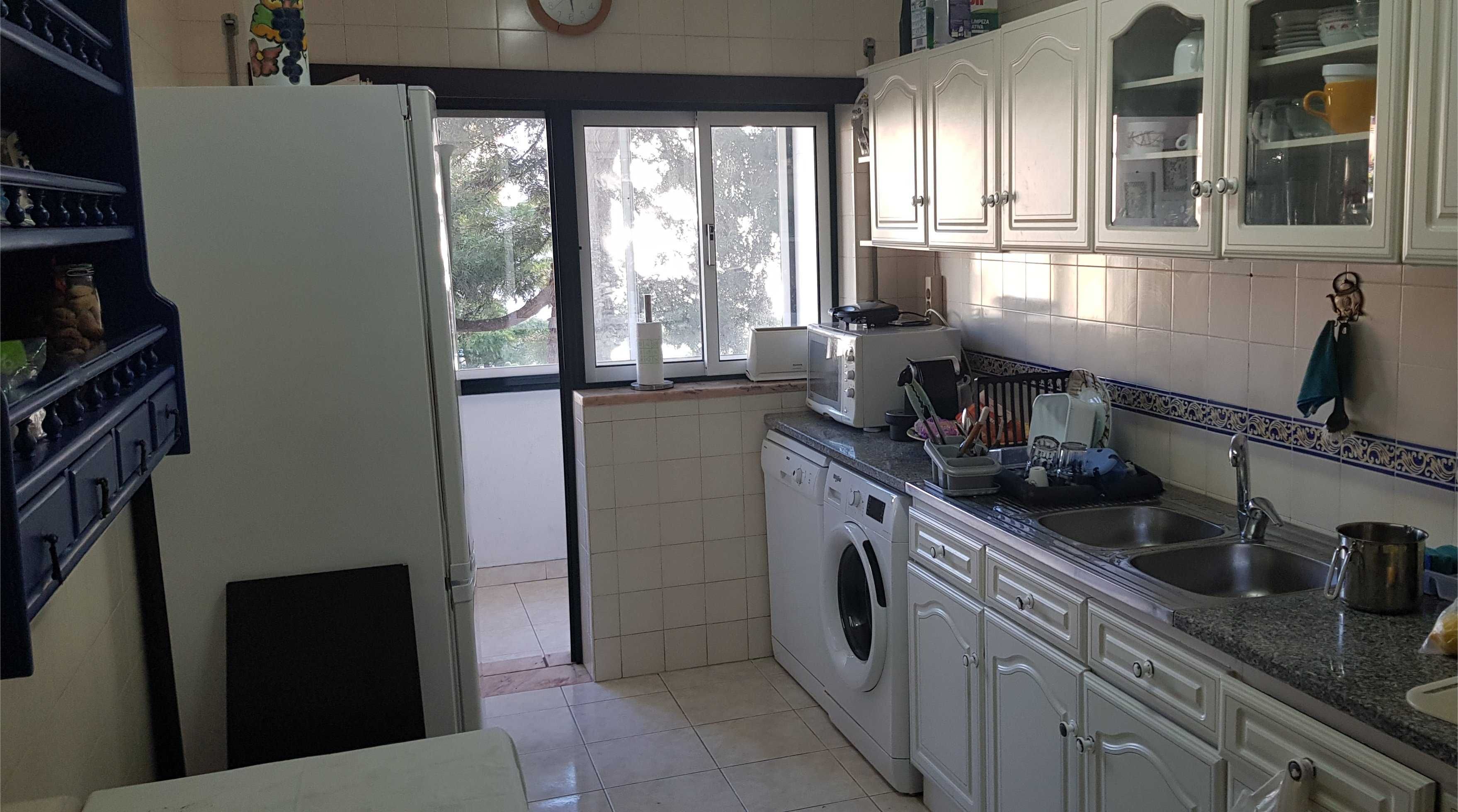 Arrendamento de quarto na Rua Câmara Pestana, 2 Lote