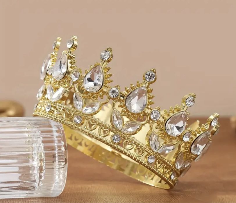 Акція - РОЗПРОДАЖ - 160грн. Корона на торт, для торта, торту 8,2см