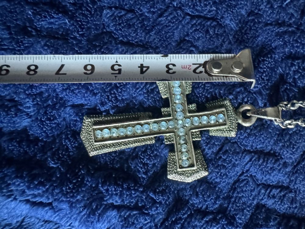 Łańcuszek z krzyżykiek w etui ze skory ekologicznej