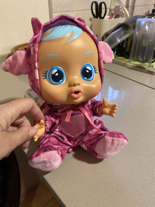 Boneca cry babies que chora