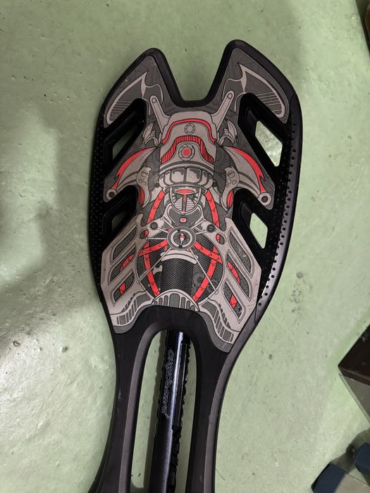 Skate street surfing