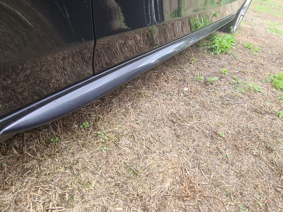 2szt LISTWY SLINE progowe LEWA +PRAWA Audi A4 B8 2009r LZ7L