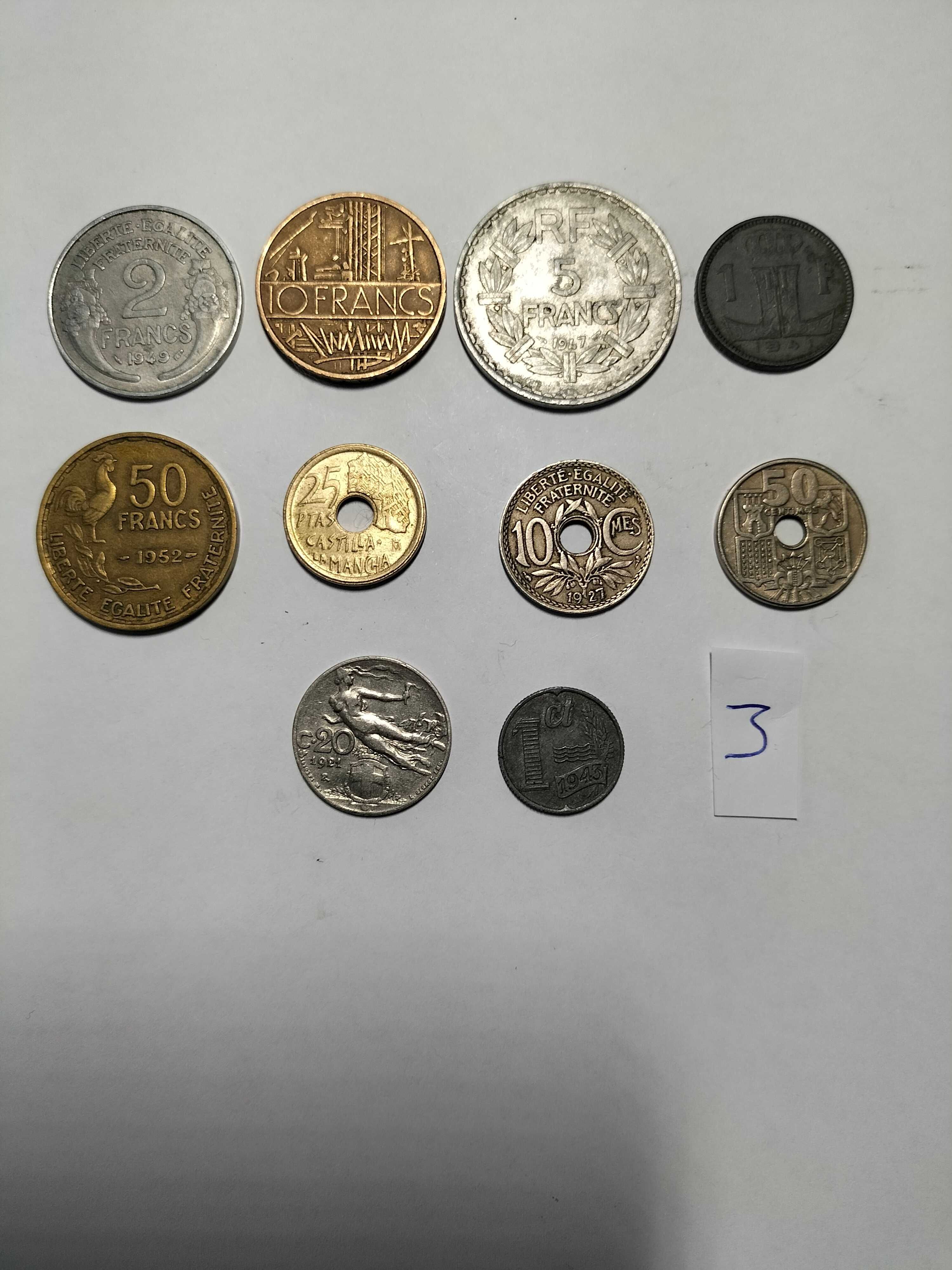 Moedas estrangeiras para coleção.