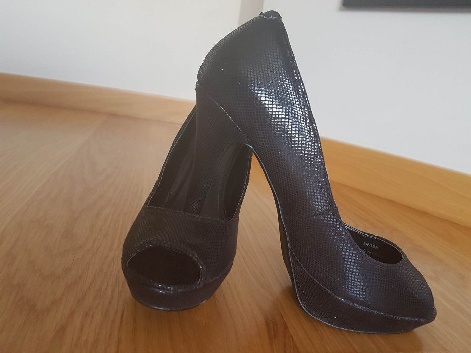 Sapatos pretos Marypaz