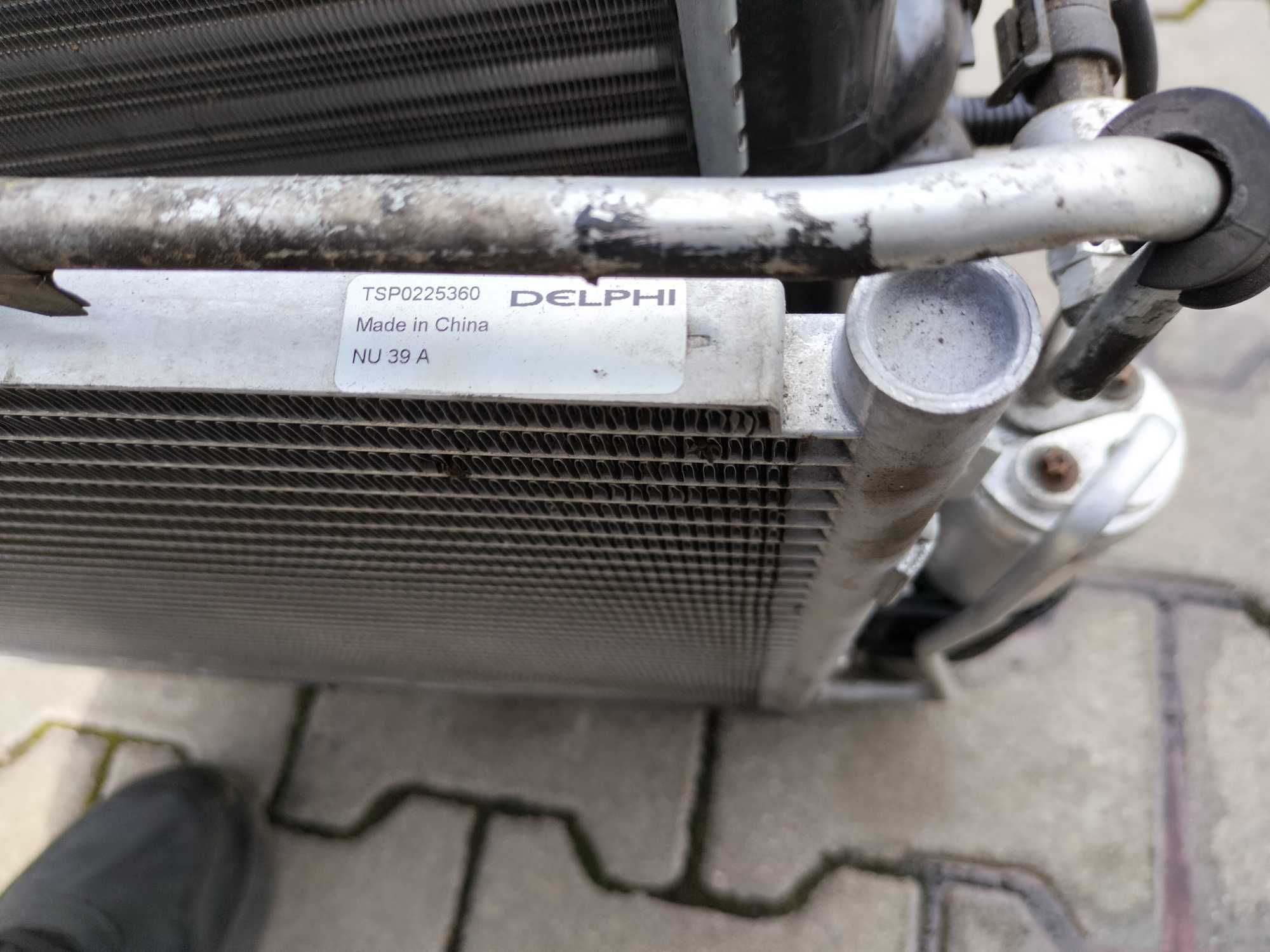 RENAULT Thalia 1.4 Chłodnica wody Nissens + klimatyzacji Delphi