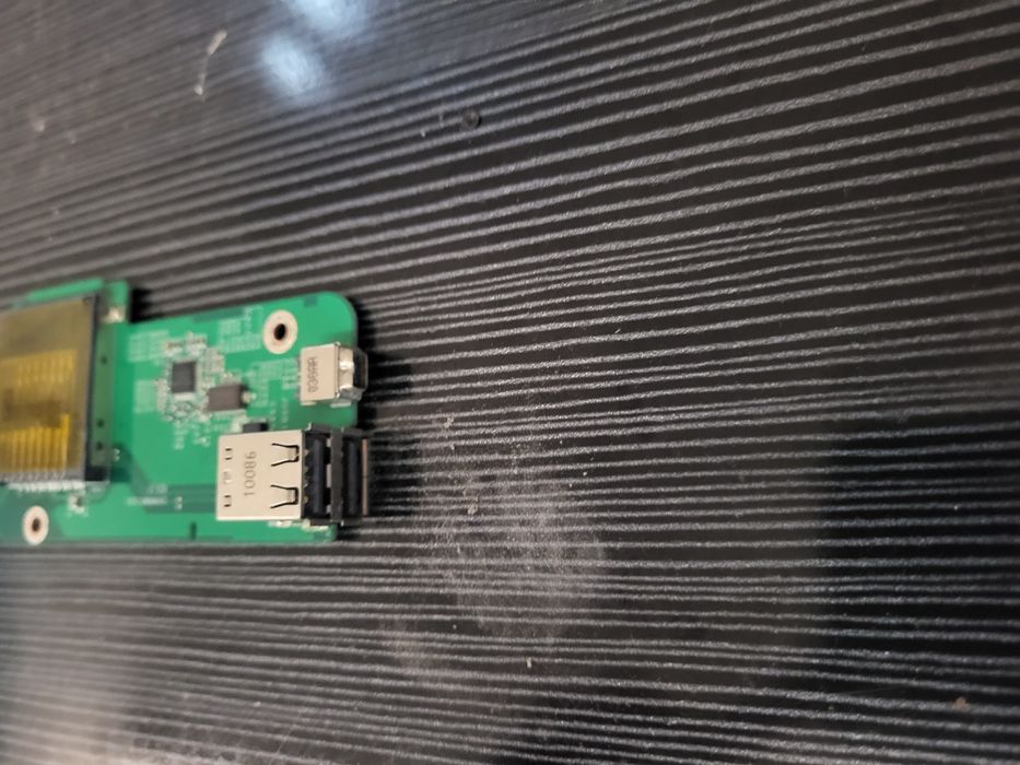 Sprzedam moduł USB gniazdo do laptopa DELL VOSTRO 1015 PP37L