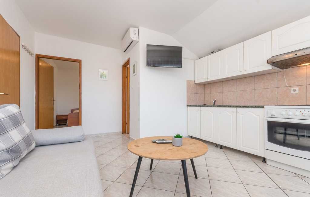 Wakacje, Chorwacja,  Biograd, apartament z basenem dla 4 osób