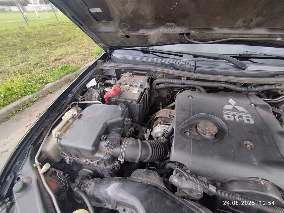 Mitsubishi pagero sport 2011